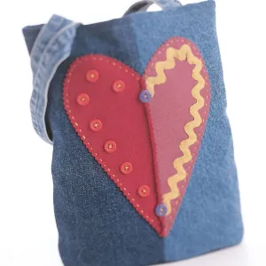 Coats & Clark Sewing Pinked Heart Bag